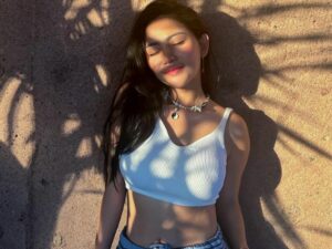 Pakai berbagai macam outfit berbentuk apa pun, penampilan Rachel Vennya dinilai selalu cantik dan memukau oleh netizen.