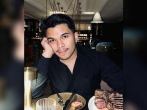 Berita artis: Makan malam berdua bareng kekasihnya, ketampanan paras Thariq Halilintar buat netizen sampai pusing melihatnya.