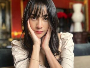 Selama pacaran Anya Geraldine mengaku tidak pernah sekalipun ditraktir oleh sang pacar, ia selalu menggunakan uangnya untuk dirinya sendiri.