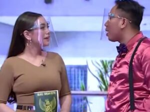 Celine Evangelista dibuat galau oleh Vicky Prasetyo dengan rayuan mautnya saat Celine sudah mulai yakin dengam cinta Marshel padanya.