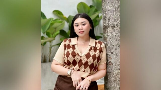 Selebgram cantik Clarissa Putri mengunggah foto terbarunya yang kian hari makin cantik. Akun Instagram miliknya @clarissaputri dibanjiri pujian.