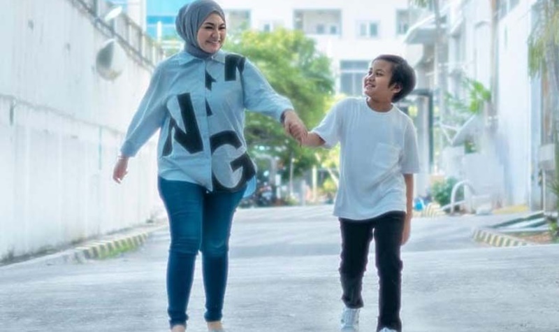 Beredar kembali video kedekatan Nathalie Holscher dengan anak-anak Sule yang disayangkan netizen jika keduanya memang benar akan berpisah.