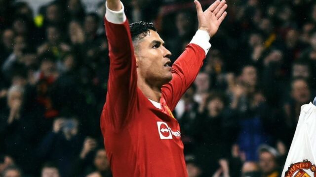Gelandang Manchester United, Bruno Fernandes, menegaskan rekannya, Cristiano Ronaldo akan tetap bertahan di Old Trafford