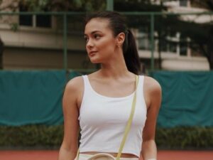 Amanda Rawles blak-blakan pernah terlibat cinta lokasi dengan lawan mainnya, Jefri Nichol. Tapi memilih untuk tidak pacaran karena ini.