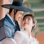 Felicya Angelista jalani photoshot bersama sang suami, Caesar Hito. Kali ini mereka kenakan baju tradisional Korea. Banyak yang bilang seperti di drama Korea.