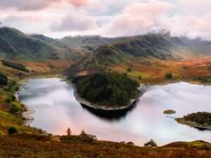 Mardale Green di Distrik Danau Cumbria merupakan desa yang hilang dan kembali muncul setelah 80 tahun tenggelam air.