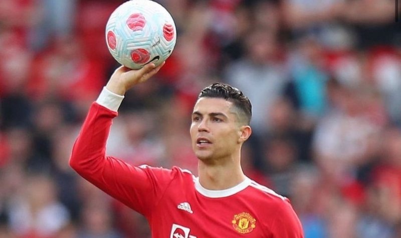 Presiden Real Madrid, Florentino Perez, mengatakan sudah tidak ada lagi pintu di klubnya untuk Cristiano Ronaldo. Perez menyebut pemain asal Portugal itu sudah akan menginjak usia 38 tahun.