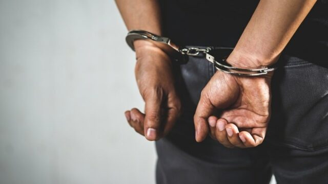 Polda Metro Jaya menetapkan 30 tersangka dalam kasus mafia tanah. 13 orang di antara tersangka tersebut merupakan oknum BPN.