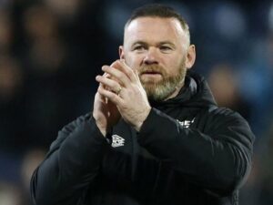 Wayne Rooney meningkatkan keamanan di rumahnya di Cheshire, Inggris. Rooney akan beraktivitas di Amerika Serikat untuk melatih DC United.