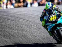 Francesco Bagnaia Tak Bisa Lepas dari Peran Valentino Rossi