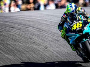 Francesco Bagnaia Tak Bisa Lepas dari Peran Valentino Rossi