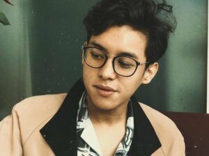 Video syur yang diduga mirip Ardhito Pramono beredar di media sosial. Banyak netizen yang mempertanyakan kebenaran video syur tersebut.