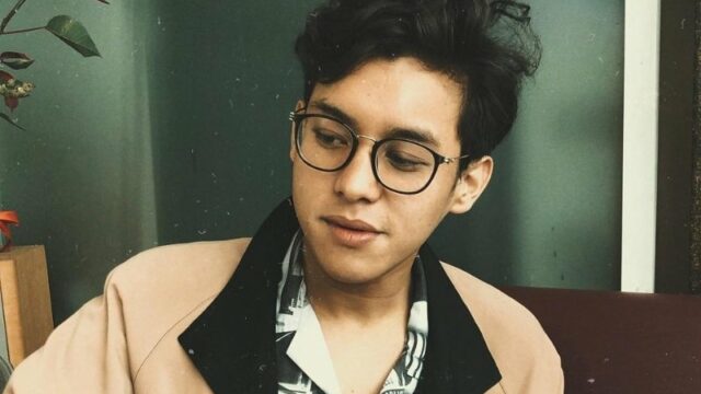 Video syur yang diduga mirip Ardhito Pramono beredar di media sosial. Banyak netizen yang mempertanyakan kebenaran video syur tersebut.