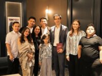 Baru-baru ini, Manoj Punjabi membuat gempar netizen Indonesia karena pertemuannya dengan orang-orang terdekat Laura Anna.