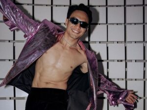 Jefri Nichol belum lama ini membuat pengakuan bahwa dirinya ternyata pernah memiliki pacar yang berhijab dan rajin salat, Sabtu (23/7/2022).