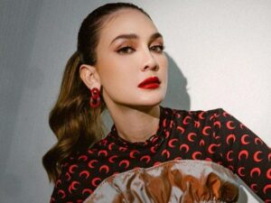 Luna Maya ceritakan pengalaman pertama saat makan di salah satu restoran tapi malah kekurangan uang, karena tidak punya uang cash.