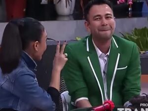 Raffi Ahmad belum lama ini dipertemukan dengan mantan kekasihnya Yuni Shara, ia pun langsung mempertanyakan kekasih baru Yuni Shara.