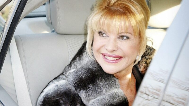 Ivana Trump, mantan istri Donald Trump dikabarkan meninggal dunia pada Kamis sore di kediamannya di Kota New York pada usia 73 tahun.