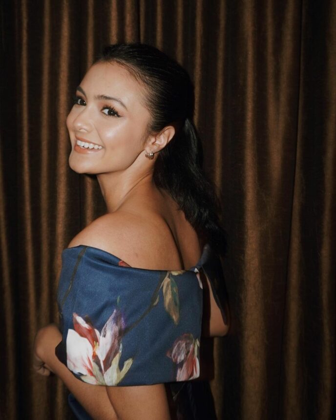 Amanda Rawles blak-blakan pernah terlibat cinta lokasi dengan lawan mainnya, Jefri Nichol. Tapi memilih untuk tidak pacaran karena ini.