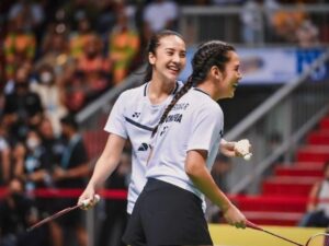 Walau pun kalah saat bermain badminton melawan selebriti lainnya, Anya Geraldine tetap jadi nomor satu dalam hati penggemar setianya.