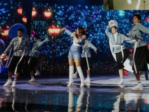 Bunga Citra Lestari dipuji paling professional, karena saat sakit tetap berusaha tampil totalitas dalam bernyanyi sambil ngedance.