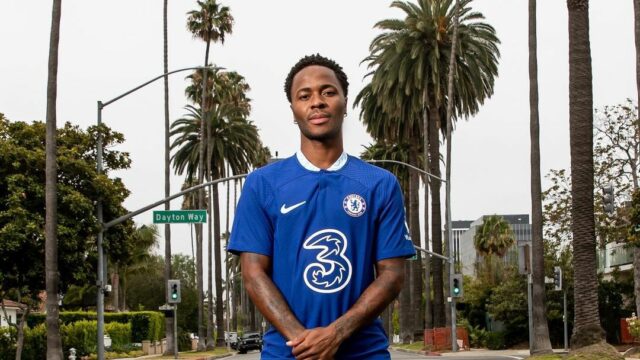BBC meminta maaf kepada Raheem Sterling setelah salah menayangkan foto ketika menyiarkan berita tentang penangkapan pesepak bola atas kasus pemerkosaan.