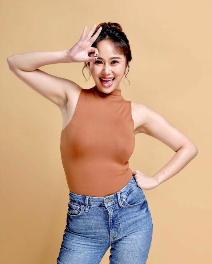 Denise Chariesta belum lama ini hebohkan publik dengan unggahan seksi di laman instagram pribadinya @denisechariesta91.