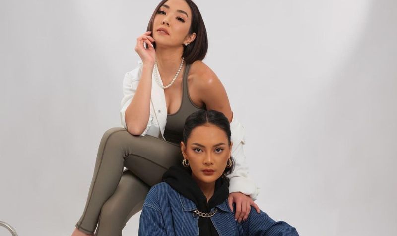 Erika Carlina dipuji netizen miliki kecantikan luar dalam, apalagi kulit eksotisnya yang begitu memukau saat jadi brand ambassador.