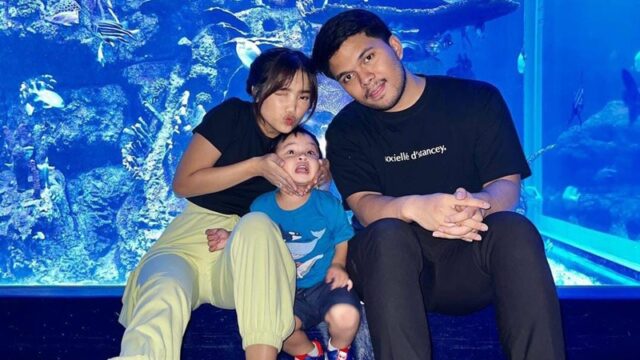 Thariq Halilintar beri hadiah ke Fuji yang diduga sebagai cincin lamaran, reaksi kocak Frans Faisal jadi sorotan banyak netizen.