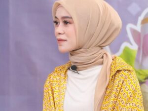 Cekricek.id - Lesti Kejora membuat laporan untuk suaminya, yaitu Rizky Billar karena diduga melakukan tindakan KDRT kepada sang biduan