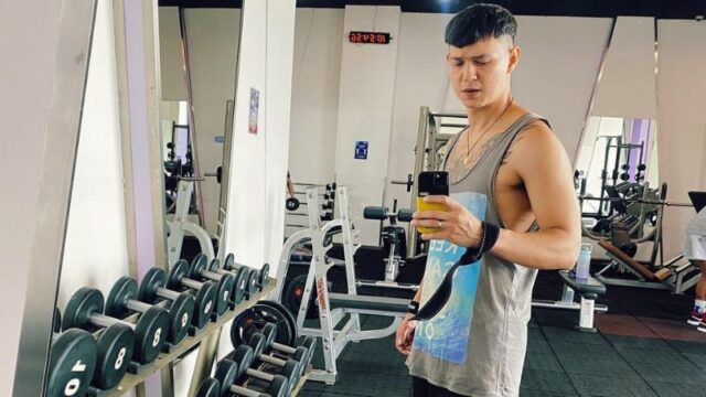 Marcell Darwin ungkap rasa terimakasihnya pada netizen karena series yang dibintanginya telah tembus 300.000 penonton dalam 2 hari.