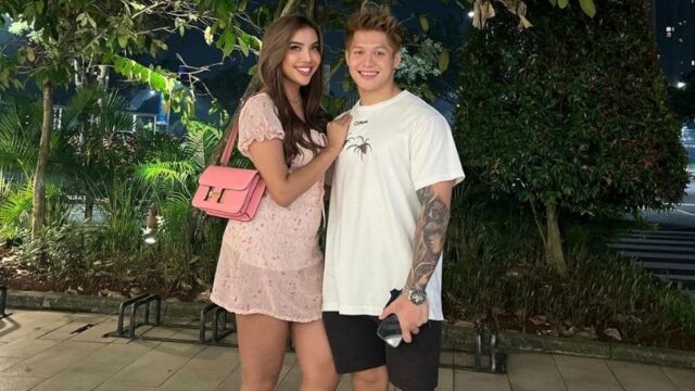 Millen Cyrus gandeng seorang pria tampan dan tuliskan emot berbadan dua. Netizen jadi pertanyakan apakah ia sedang hamil.