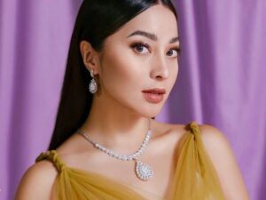 Nikita Willy dipuji habis-habisan karena dinilai miliki kecantikan yang begitu maksimal saat kenakan sebuah gaun transparan.