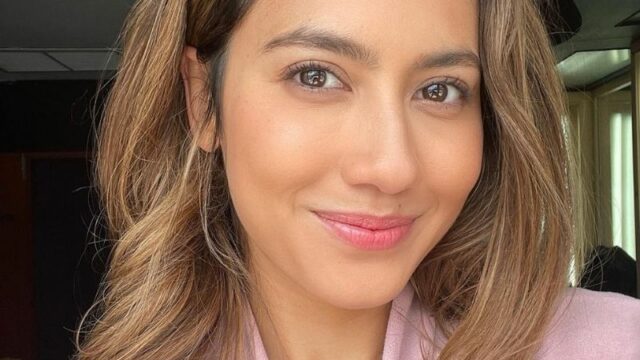 Pevita Pearce selalu dikenal akan kesan dan penampilan natural, yuk intip berbagai potret cantik dari model sekaligus pemain film ini.