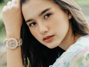 Ashanty beri dukungan pada Sarah Menzel karena rilis single baru, netizen sebut ia sebagai Calon Mertua yang memberi dukungan penuh.