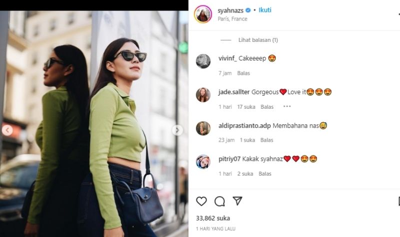 Kecantikan Syahnaz Sadiqah dinilai netizen terlalu membahana masih seperti seorang ABG padahal sudah jadi ibu dari dua orang anak.