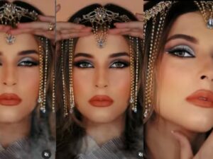 Tasya Farasya dinobatkan netizen sebagai ratu Cleopatra 2022 ketika mengenakan riasan tema Arabian look. Buat pangling saat menatapnya.