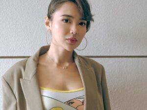 Cekricek.id - Penyanyi dangdut Wika Salim pernah mengalami hal tidak mengenakan hampir dijual oleh mantan manajernya.
