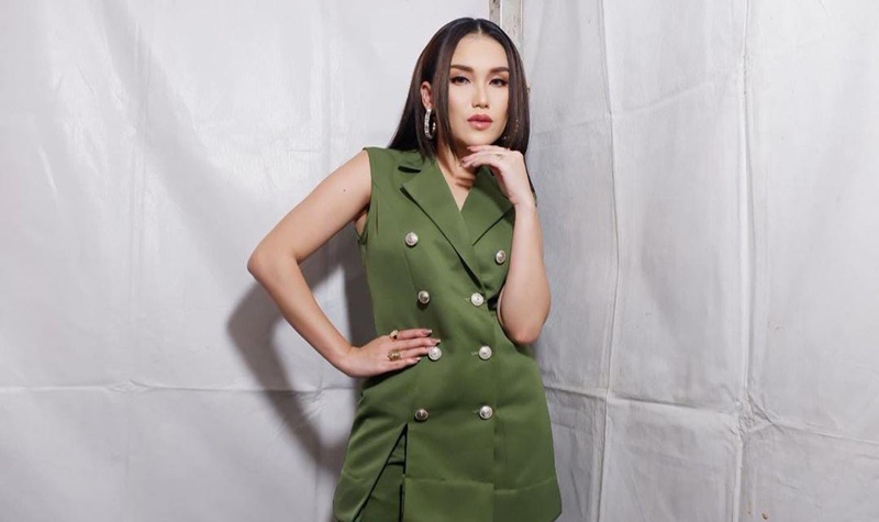 Ayu Ting Ting belum lama ini hebohkan jagat maya dengan unggahan video di Tiktoknya yang sedang bergoyang asik, Kamis (18/8/2022).