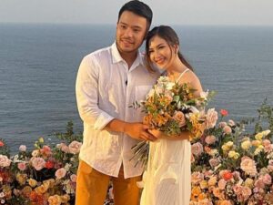 Kekasih Jessica Mila mengungkapkan sesuatu hal saat dirinya melamar Jessica Mila, yaitu dirinya dengan Jessica Mila sama sekali belum pernah berciuman.