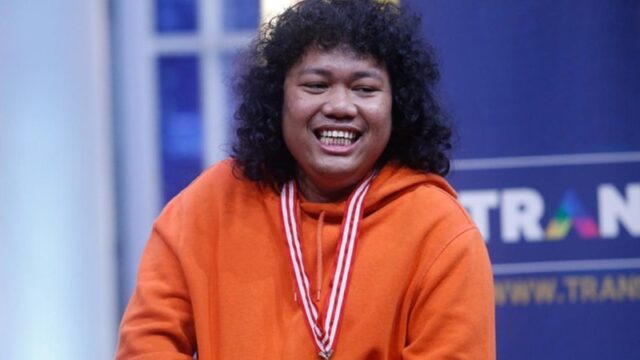 Marshel Widianto merasa bangga bisa sepanggung dengan artis idola, padahal dulunya seorang penonton bayaran.