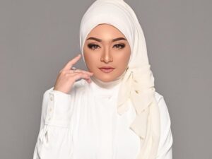 Nathalie Holscher ternyata pernah kerja menjadi seorang SPG usai tamai sekolah karena tak mau menyusahkan orang tuanya.