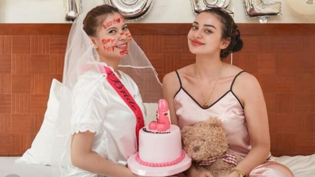 Nora Alexandra belum lama ini hebohkan warganet dengan unggahan salah satu foto sahabatnya yang sedang maka ngemut kue seperti penis.