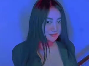 Pamela Safitri kembali memamerkan video belahan dadanya, lantas ia pun dicecar soal tubuhnya itu, Selasa (16/8/2022).