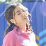 Tampil cantik dengan rambut dikuncir dua membuat Sarwendah menuai banyak pujian, hingga dianggap masih pantas gabung girl group lagi.