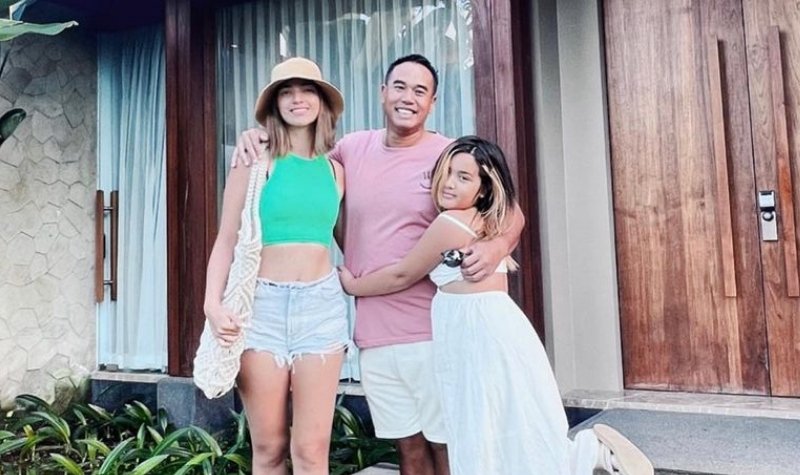 Nia Ramadhani miliki penampilan yang awet muda, meski sudah memiliki tiga orang anak. Dia bahkan masih cocok menyandang usia remaja.