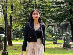 Istri Deddy Corbuzier, Sabrina Chairunnisa dijuluki oleh netizen sebagai istri artis kaya raya yang hidupnya paling adem ayem tanpa huru-hara.