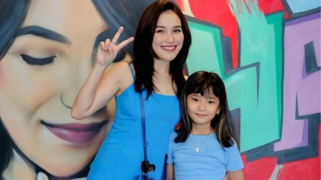 Bilqis, anak perempuan Ayu Ting Ting sampai saat ini tampaknya masih tidak rela jika ibunya menikah lagi kecuali dengan Suga atau Jin BTS.