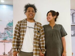 Arie Kriting dan Indah Permatasari kini sedang bersiap menyambut kelahiran anak pertama mereka yang sudah masuk usia 8 bulan kandungan.