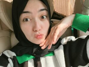 Citra Kirana tampil natural tanpa make up mendapat banyak pujian dari netizen, tidak hanya cantik dari segi tampilan fisik saja.